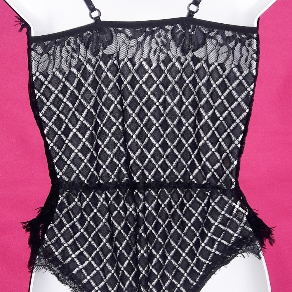 Black Geometric Eyelash Lace Bodysuit Romper - Picture 6 of 7